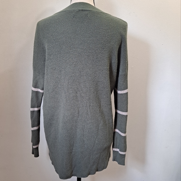 American Eagle Army Green Soft knit High low hem Jegging fit Sweater Siz… - Picture 2 of 7
